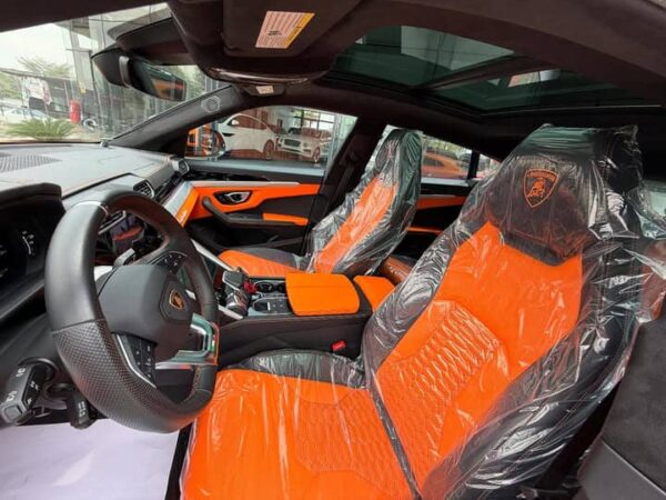 LAMBORGHINI URUS - Image 2