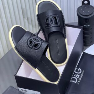MEN SHOES 40 to 45 available now  Price 48k✅