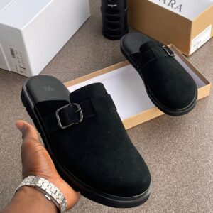 ZARA LUXURY MULES AVAILABLE NOW  SIZE 40 to 46✅✅  PRICE = 65k✅