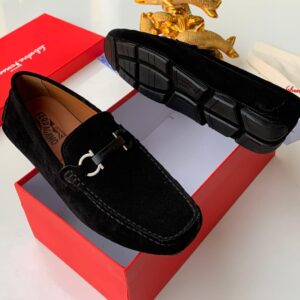 New update 🔥🔥🔥🔥🔥🔥 😍*  *Now AVAILABLE FROM SIZE 4️⃣0️⃣➖4️⃣6️⃣  *FEREGAMO*   *PRICE 76, 000 ONLY*   *✅✅✅* *Best quality 👌 💯 💯