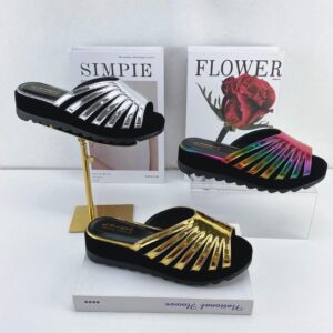 EXECUTIVE LADY'S HAND BAG.  PRICE = 55,500 ONLY  EACH